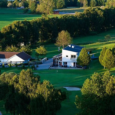 Soederasens Golf Lodge Risekatslosa 外观 照片