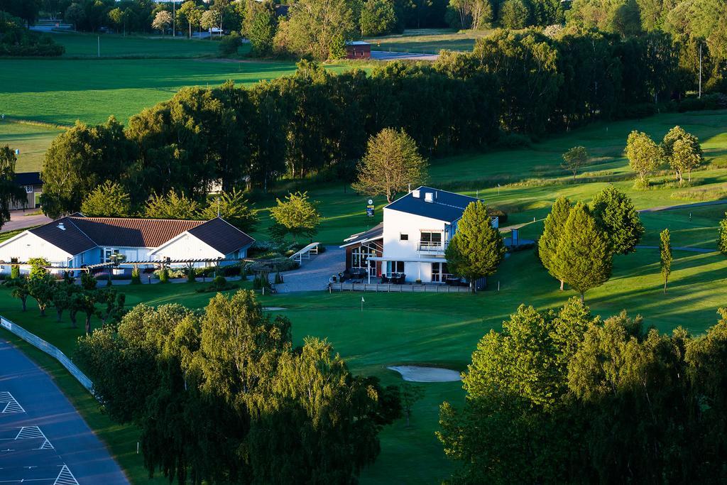 Soederasens Golf Lodge Risekatslosa 外观 照片